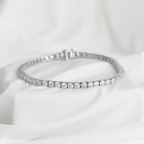Silbernes Armband mit glitzernden Zirkonia Greer