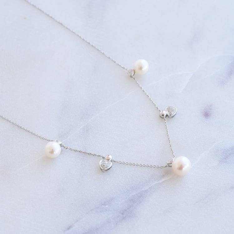 Elegante Kette mit Perlen und Diamanten Anisa 87042