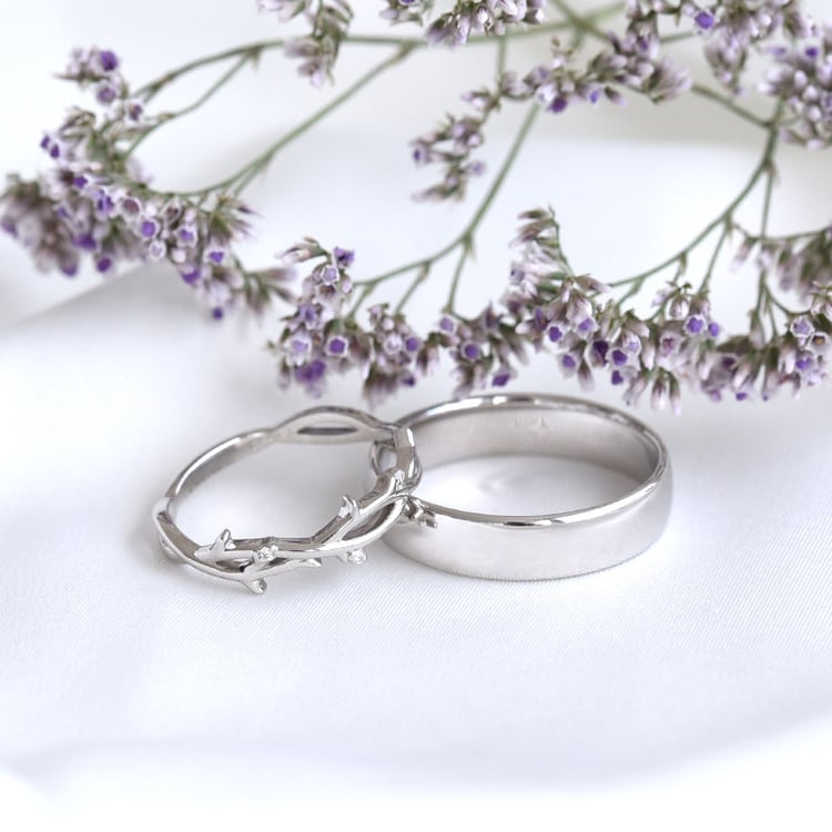 Eheringe aus einem Ring mit Lab Grown Diamanten und einem Komfort-Ring Hamana 105840