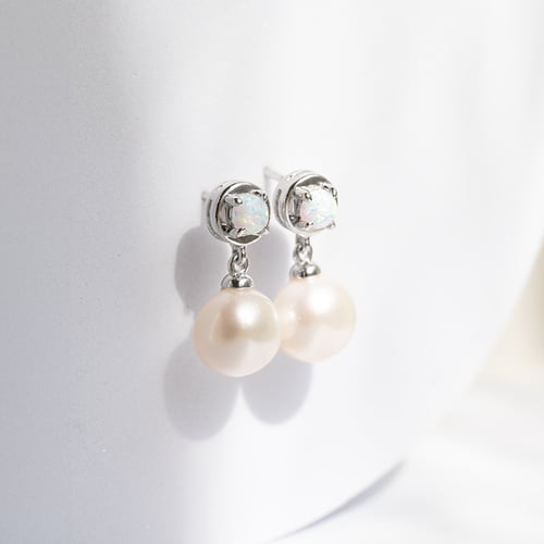 Silbernes Schmuckset aus Perlenschmuck mit Lab Grown Opalen Jasna