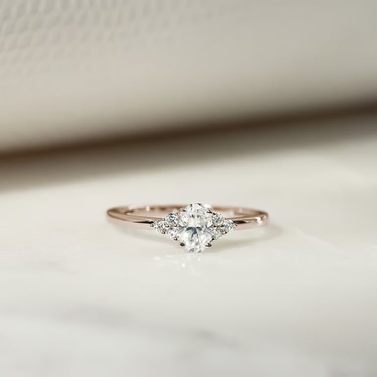 Verlobungsring aus Gold in Haselnussfarbe mit Lab Grown Diamanten 165199