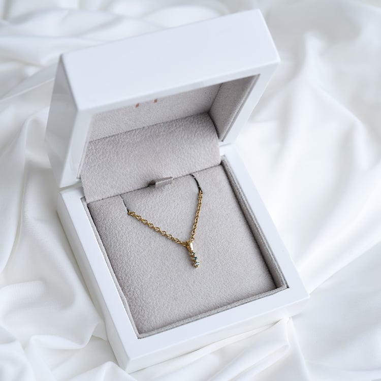 Silberner Anhänger mit blauen Diamanten Zusa 86248