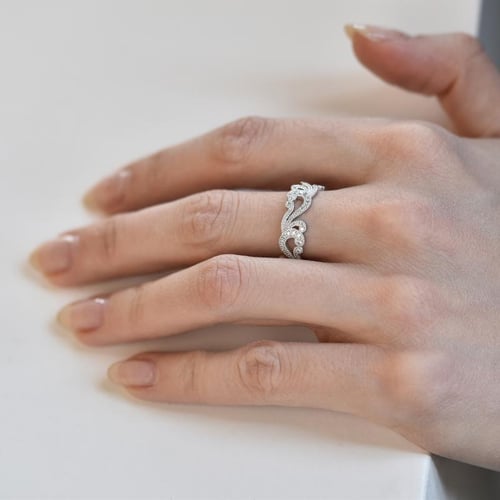 Platinring mit Diamantlinien im Vintagestil Christine