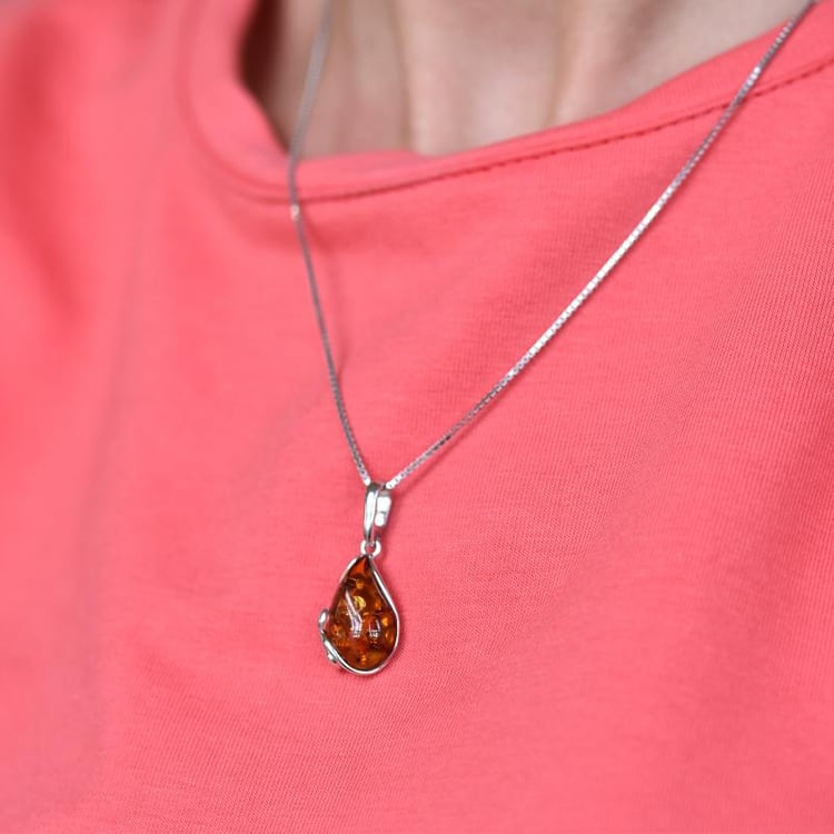 Anhänger aus Silber mit Bernstein 22489