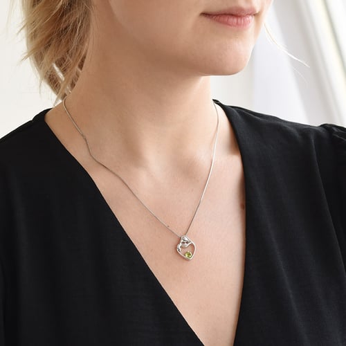 Silberner Anhänger Mutter und Kind mit Olivin und Diamant Ella