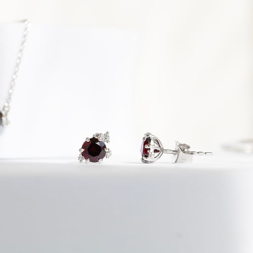 Cluster Ohrringe mit böhmischen Granaten und Diamanten Alary