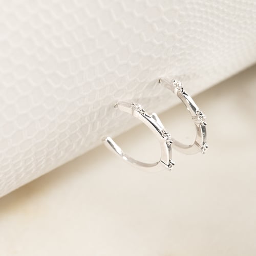 Runde Ohrringe mit Lab Grown Diamanten Ramila