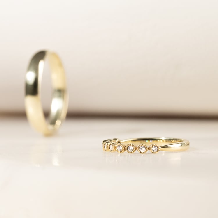 Goldener Eternity-Ring mit Diamanten halbbesetzt Danel 136171