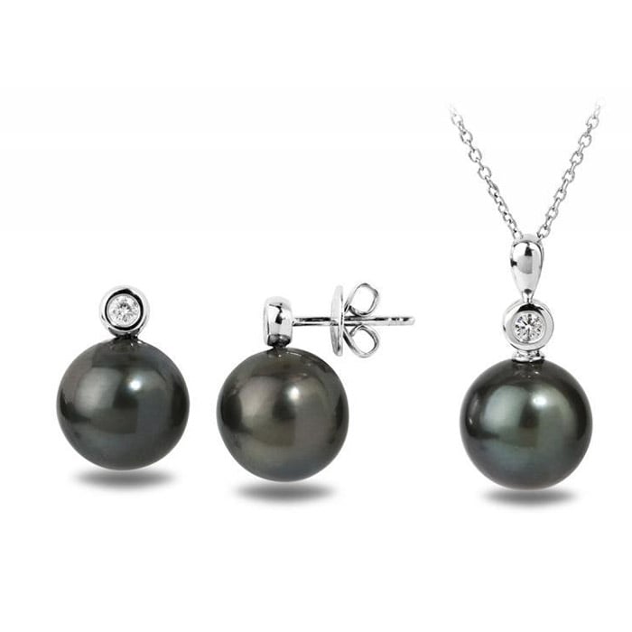 Schmuckset mit Perlen