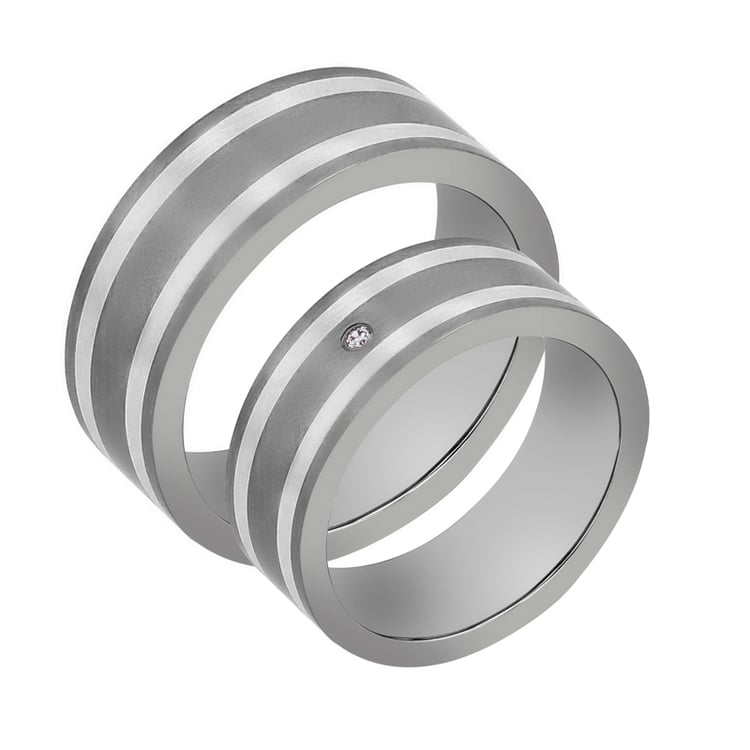 Eheringe aus Titan und Silber mit einem Diamanten Javier