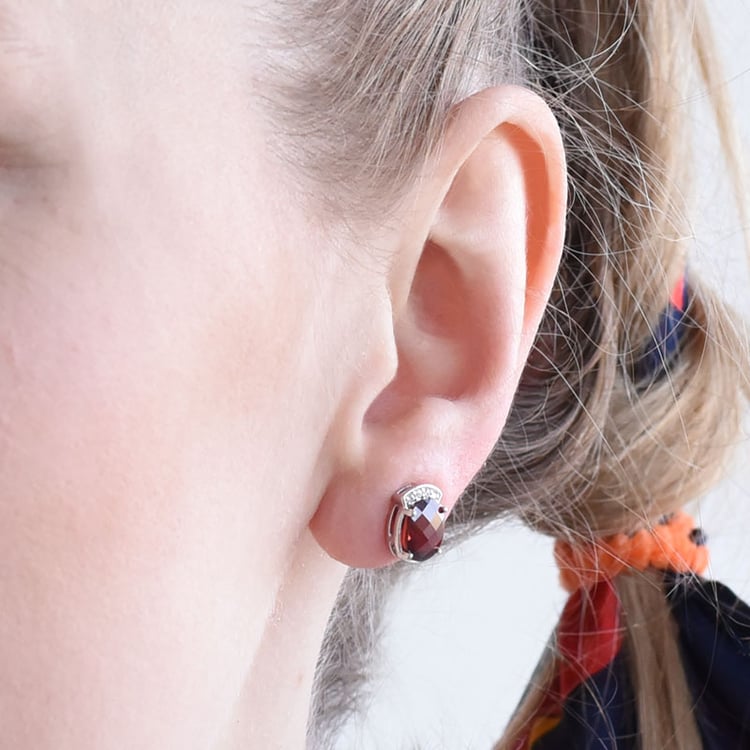 Silberne Ohrringe mit Granaten Aurely 96124