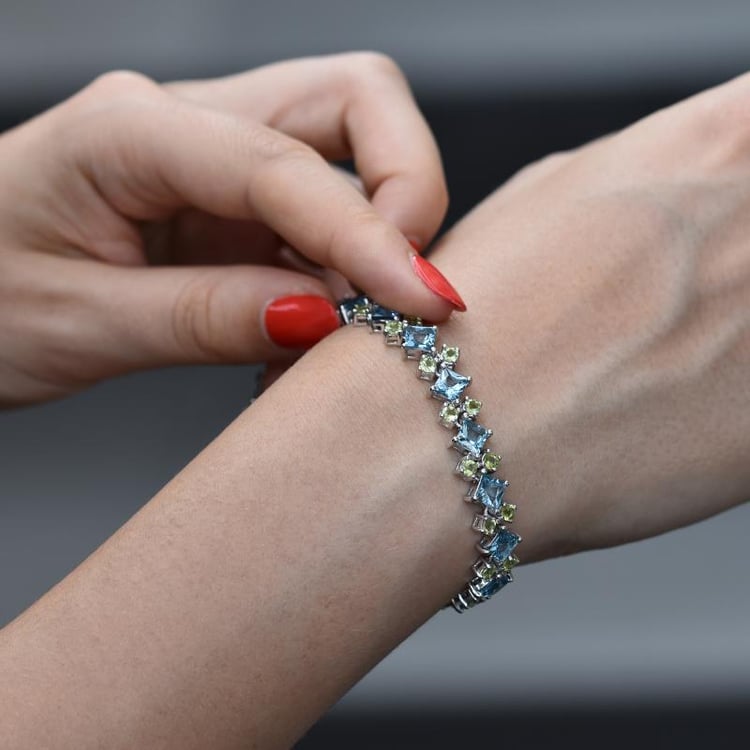 Fesselndes Silberarmband mit Topasen und Olivinen 17.5ct Kiele 5439