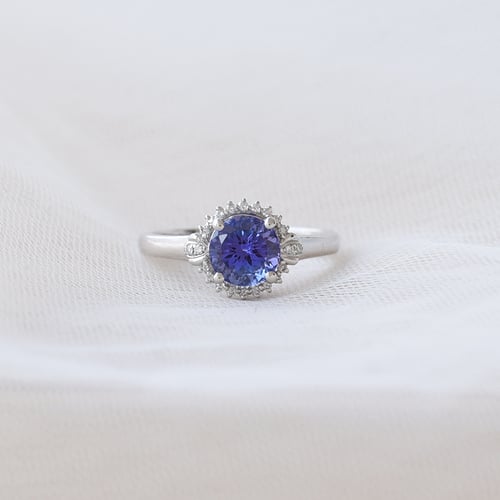 Goldring mit Tansanit und Diamanten Evly