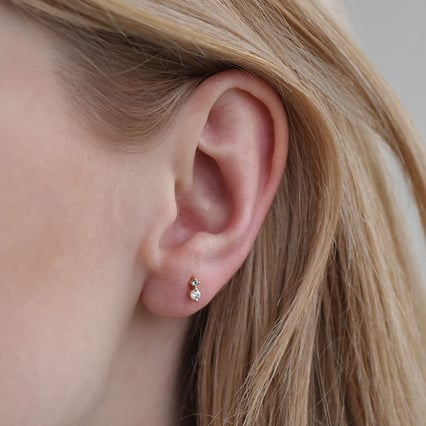 Minimalistische Ohrringe mit Moissaniten und Topasen Durante