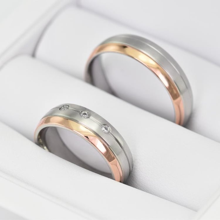 Ringe aus mehrfalbigem Gold 21881