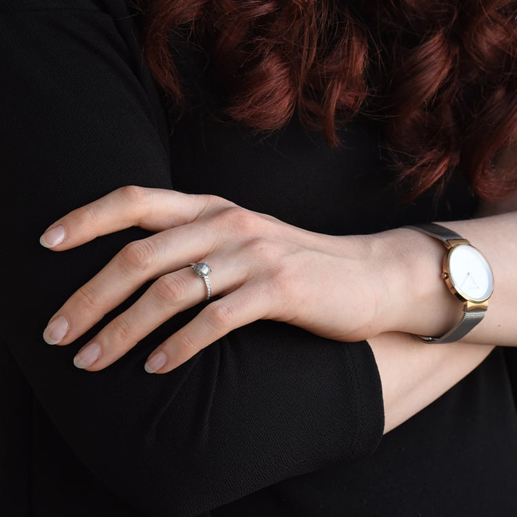 Goldener Ring mit einem unikatem Salt and Pepper Diamanten Liberia 79906