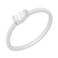 Zarter Ring mit Pear-Diamanten Celyn