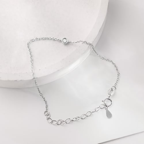 Silbernes minimalistisches Armband mit einem Diamanten Bonato