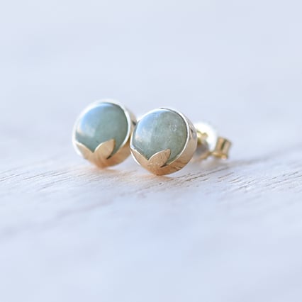 Goldene Ohrringe mit Aventurunen Erica