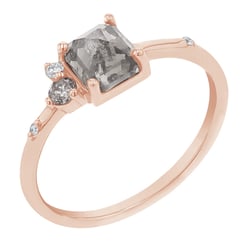 Ring mit Salt and Pepper Diamanten und Lab Grown Diamanten Kenya