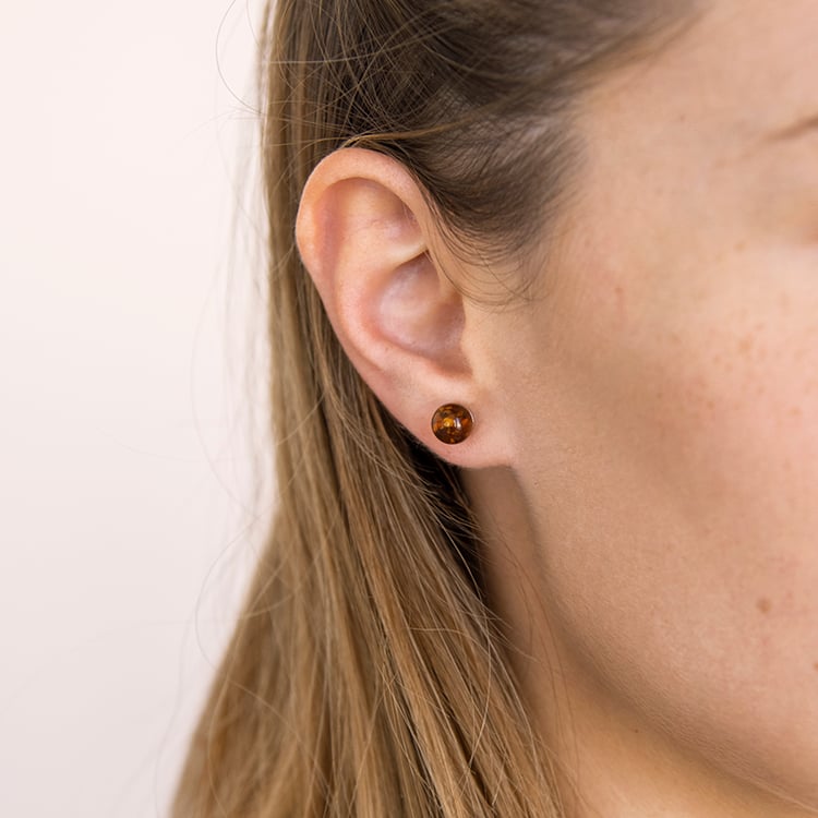 Silberne Ohrstecker mit 7 mm großen Bernsteinkugeln Malikah 107881