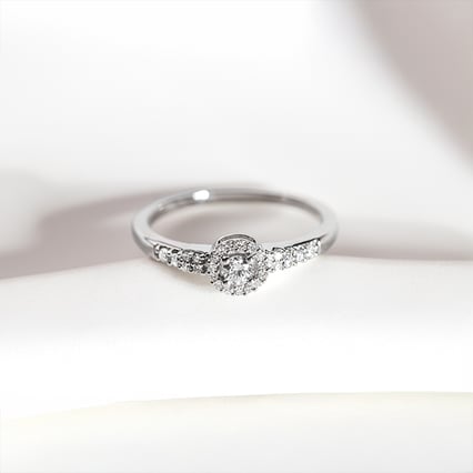 Silberner Halo-Ring mit Lab Grown Diamanten Mourise