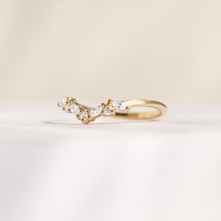 Ring in V-Form mit runden und Marquise Diamanten Fergal 142977