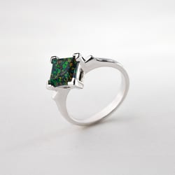 Ring in Silber mit schwarzem Princess-Opal Neola