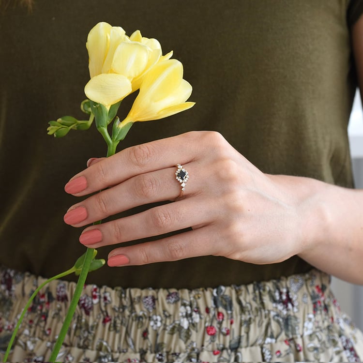 Perfekter Ring mit schwarzem Diamanten und Moissaniten Medrie 82399