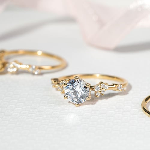 Romantischer Verlobungsring mit Diamanten Therese