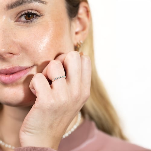 Goldring mit blauen Diamanten Danel