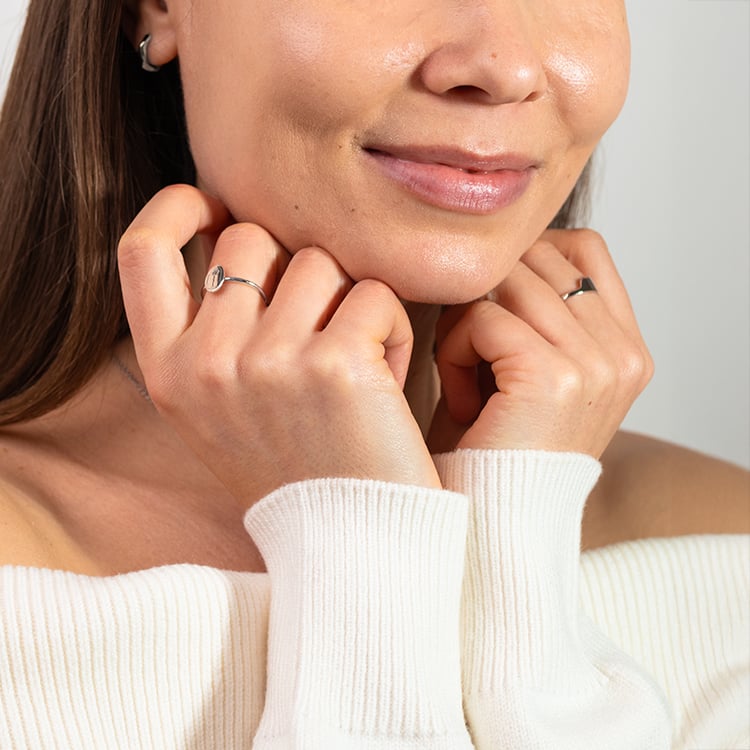 Ovaler Ring mit der Gravur der Rose aus dem Kleinen Prinz 150617