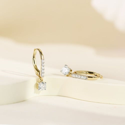 Goldene Hängeohrringe mit 0.2ct Lab Grown Diamanten Sumaya