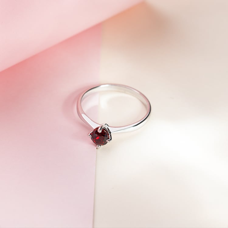 Verlobungsring mit Granat Mahiya 150143