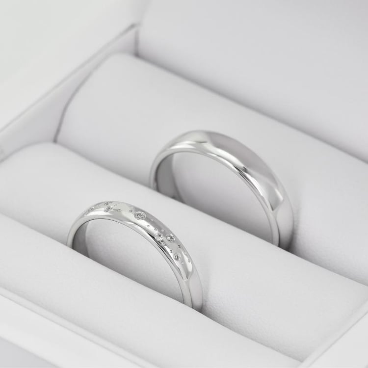 Eheringe aus Gold mit Meer von Diamanten Erich 29300