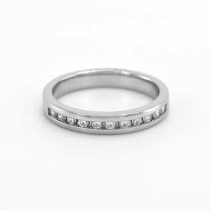 Eternity Eheringe aus Platin mit flachem Herrenring Nosian