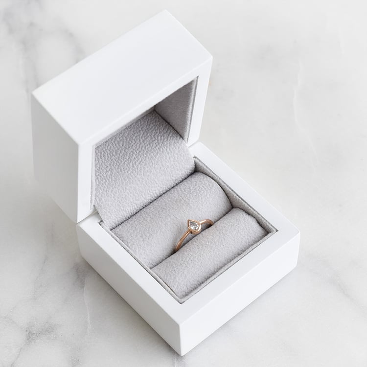 Ring aus Gold mit Diamant 88745