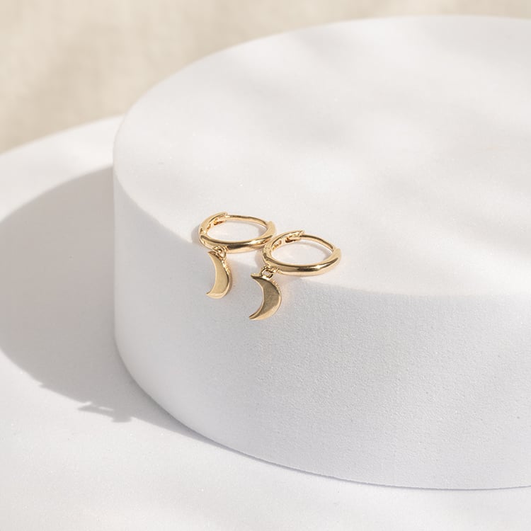 Runde silberne Ohrringe mit Halbmond Aibek 142875