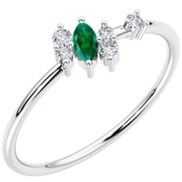 Cluster Ring mit Lab Grown Smaragd und Diamanten Kasen