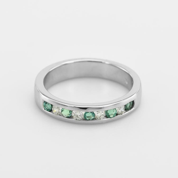 Ring mit Smaragden und Diamanten halbbesetzt Nosian 49761