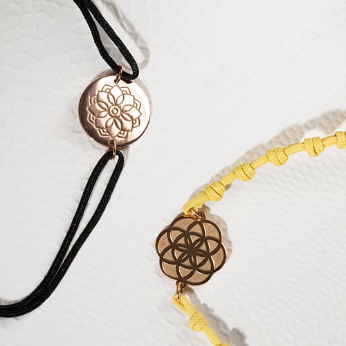 String Armband mit dem Yoga Symbol Flower of Life