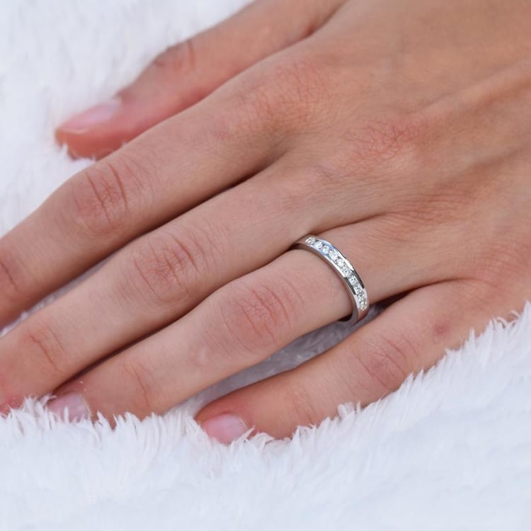 Ring aus Gold mit Diamanten 11943