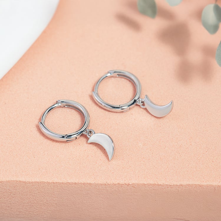 Runde silberne Ohrringe mit Halbmond Aibek 149186