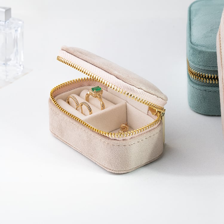 Kleine beigefarbene reise schmuckkästchen Safey 146233