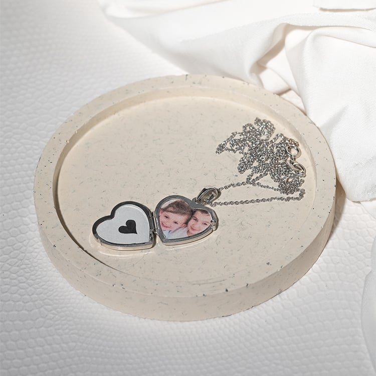 Medaillon aus Silber mit Diamant in Herzform 131013