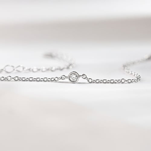 Minimalistisches Goldarmband mit Diamanten Bonato