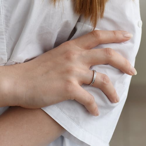 Eternity-Ring mit Lab Grown Diamanten und Ring im Komfort-Stil Mirica