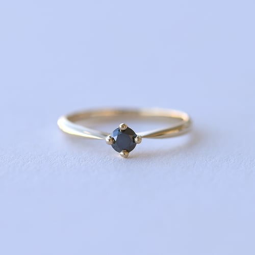 Verlobungsring mit schwarzem Diamanten Sevati