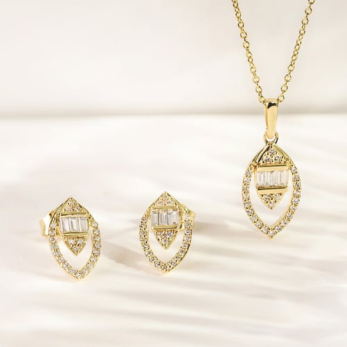 Goldener Anhänger in Mandelform mit Lab Grown Diamanten Einar