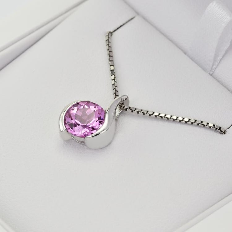 Kette aus Silber mit rosa Saphir in Eppi-Geschenkbox 28196